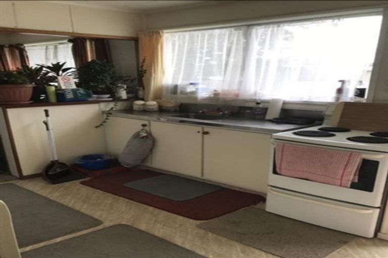 Photo of property in 18 Carbery Place, Manurewa, Auckland, 2102