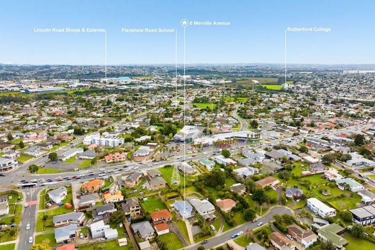 Photo of property in 6 Merville Avenue, Te Atatu South, Auckland, 0610
