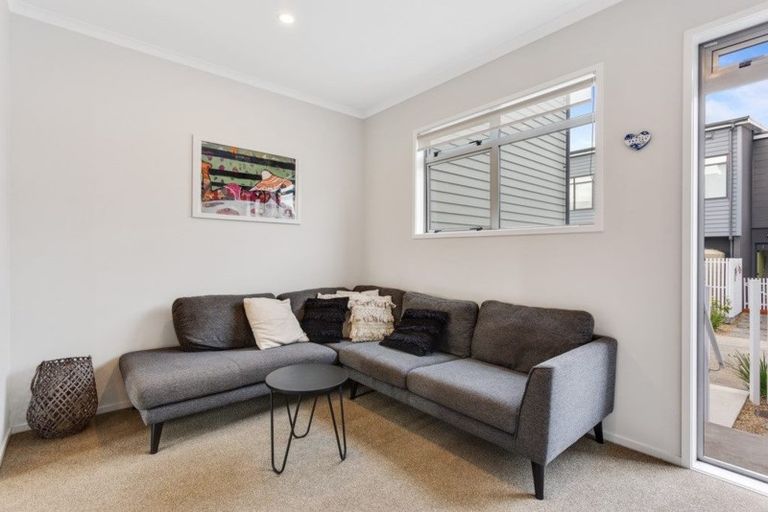 Photo of property in 21 Rangihina Road, Hobsonville, Auckland, 0616