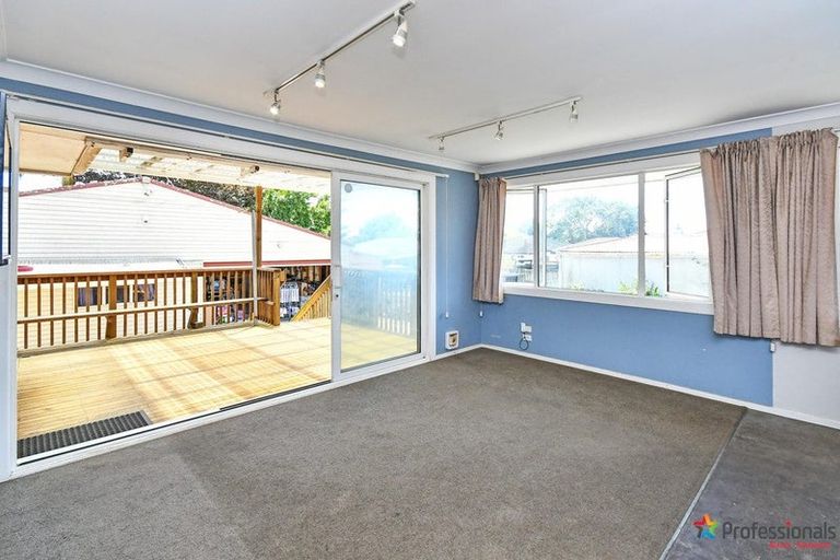Photo of property in 28 Fairview Road, Papatoetoe, Auckland, 2025