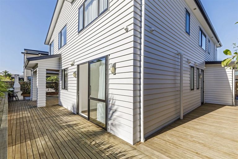 Photo of property in 8 Tawatawa Street, Long Bay, Auckland, 0630