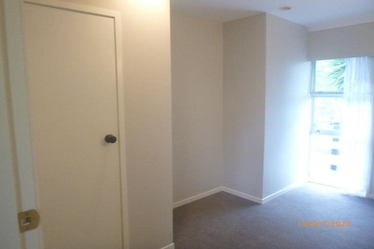 Photo of property in 1b/2 Divich Avenue, Te Atatu South, Auckland, 0610
