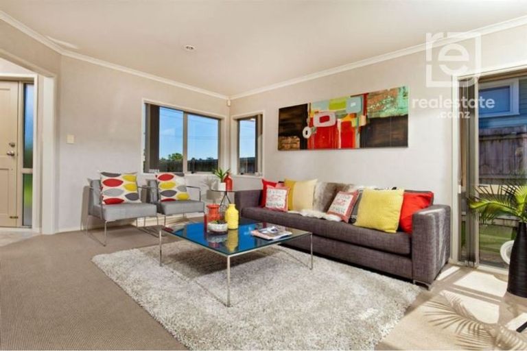 Photo of property in 112a Matipo Road, Te Atatu Peninsula, Auckland, 0610