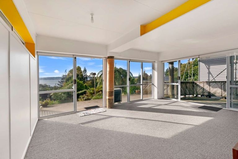Photo of property in 6 Aries Place, Kawaha Point, Rotorua, 3010
