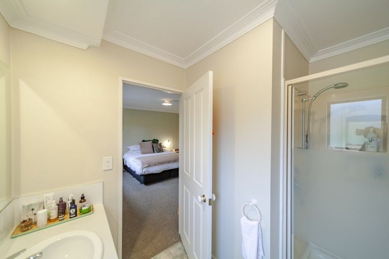 Photo of property in 12 Hatuma Road, Waipukurau, 4200