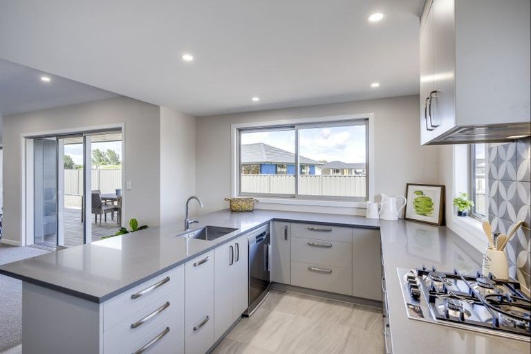 Photo of property in 96 Belgrove Drive, Waipukurau, 4200
