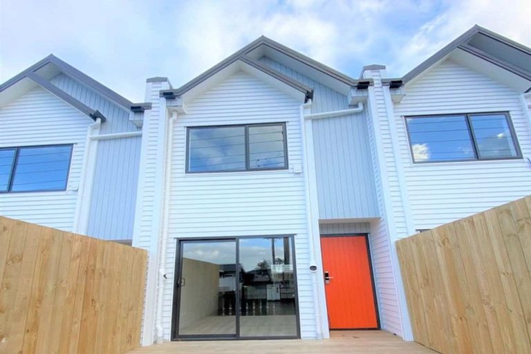 Photo of property in 3/10 Rimu Street, New Lynn, Auckland, 0600