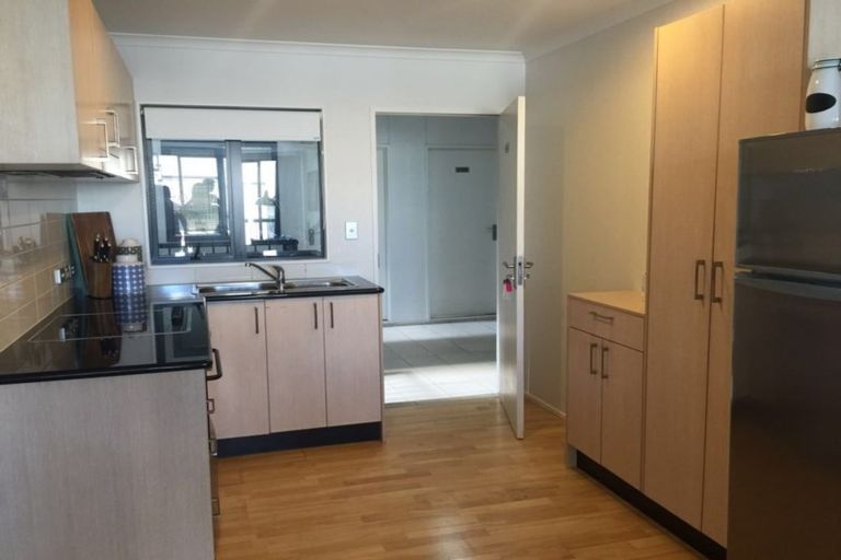 Photo of property in 575 Swanson Road, Ranui, Auckland, 0612