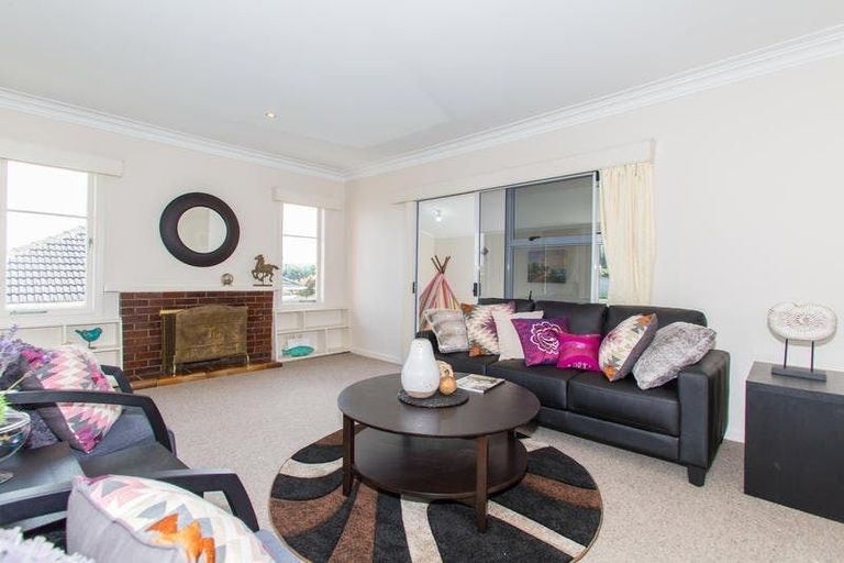 Photo of property in 1/14 Tristram Avenue, Forrest Hill, Auckland, 0620