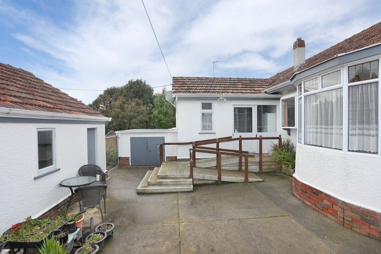 Photo of property in 177 Bridge Street, Bulls, 4818