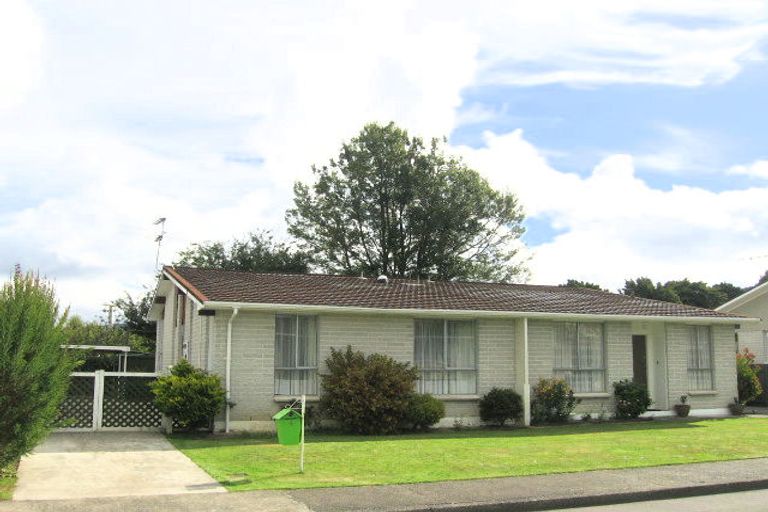 Photo of property in 4 Flavia Grove, Clouston Park, Upper Hutt, 5018