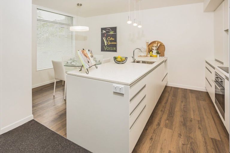 Photo of property in 7 Bickerton Way, Flat Bush, Auckland, 2019
