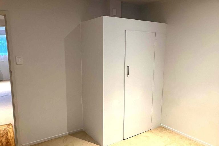 Photo of property in 16a Collie Street, Hillpark, Auckland, 2102