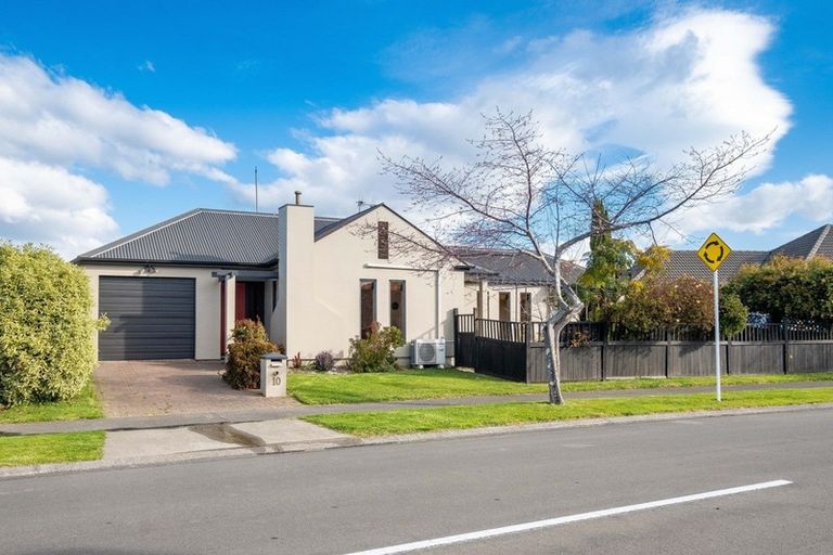 Photo of property in 10 Montpelier Drive, Taradale, Napier, 4112