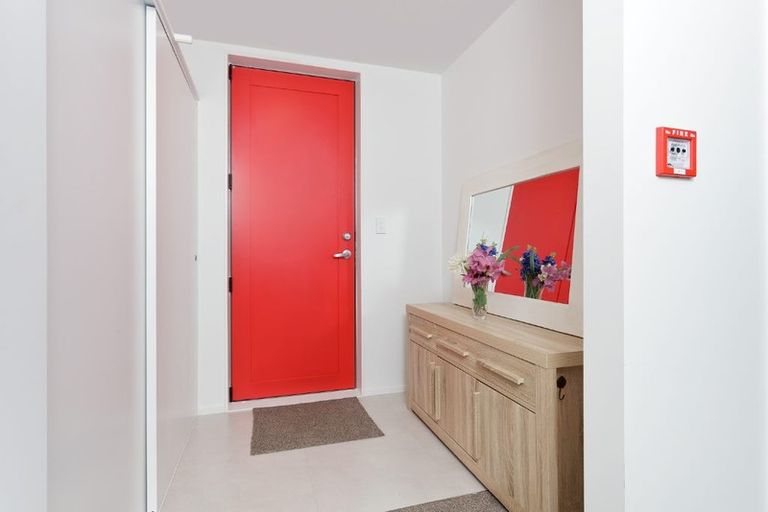 Photo of property in 12/26 Railway Street West, Papakura, 2110