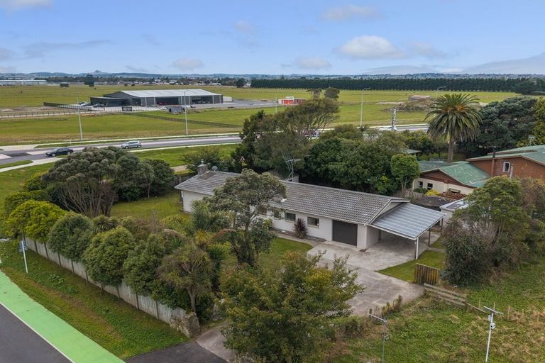 Photo of property in 189 Tararua Road, Levin, 5571
