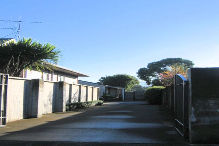 Photo of property in 211 Knights Road, Hutt Central, Lower Hutt, 5011