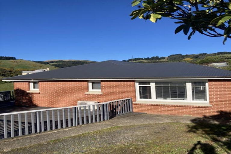 Photo of property in 3 Hellyer Street, Macandrew Bay, Dunedin, 9014