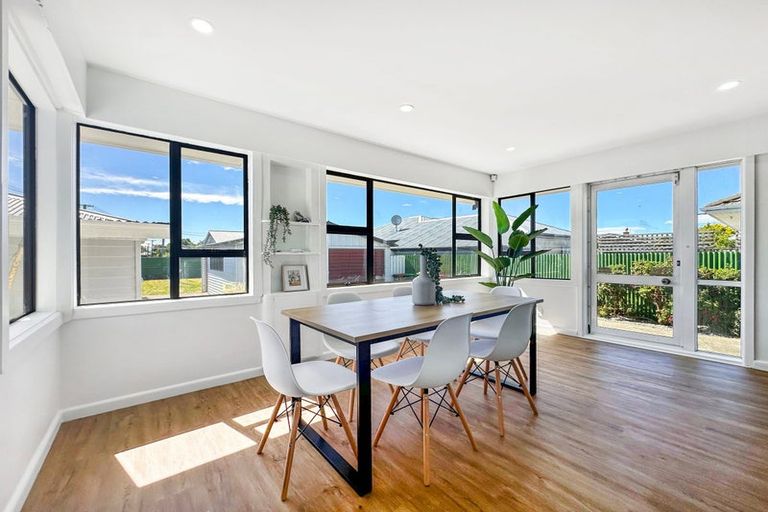Photo of property in 77 Hargood Street, Woolston, Christchurch, 8062