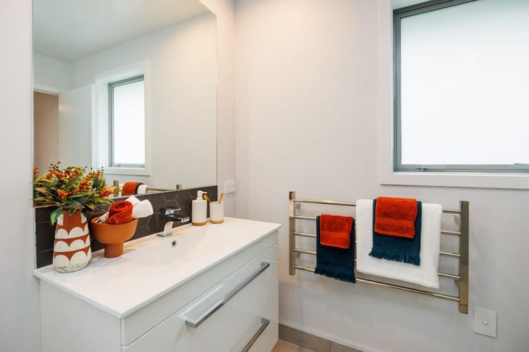 Photo of property in 30 Freedom Drive, Kelvin Grove, Palmerston North, 4414