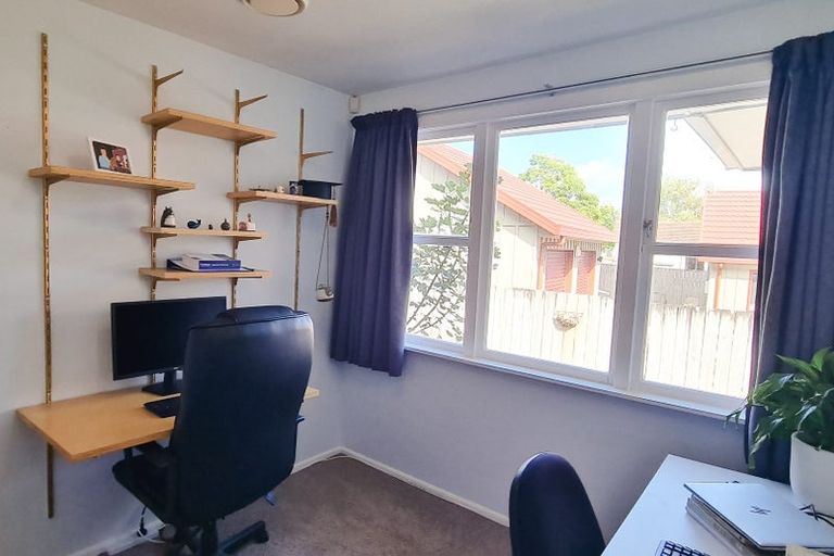 Photo of property in 23 Poneke Drive, Waikanae, 5036