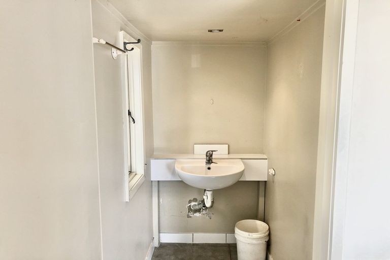 Photo of property in 27 Orly Avenue, Mangere, Auckland, 2022