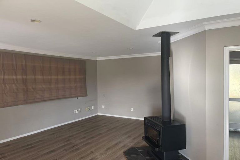 Photo of property in 354 Paparata Road, Bombay, 2675