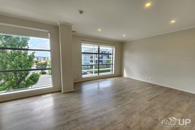 Photo of property in 148 Hobsonville Point Road, Hobsonville, Auckland, 0616