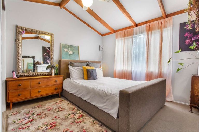 Photo of property in 1/33 Eskdale Road, Birkdale, Auckland, 0626