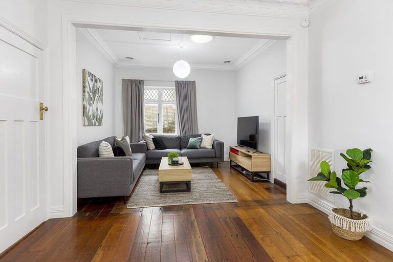 Photo of property in 78 Glenmore Street, Northland, Wellington, 6012