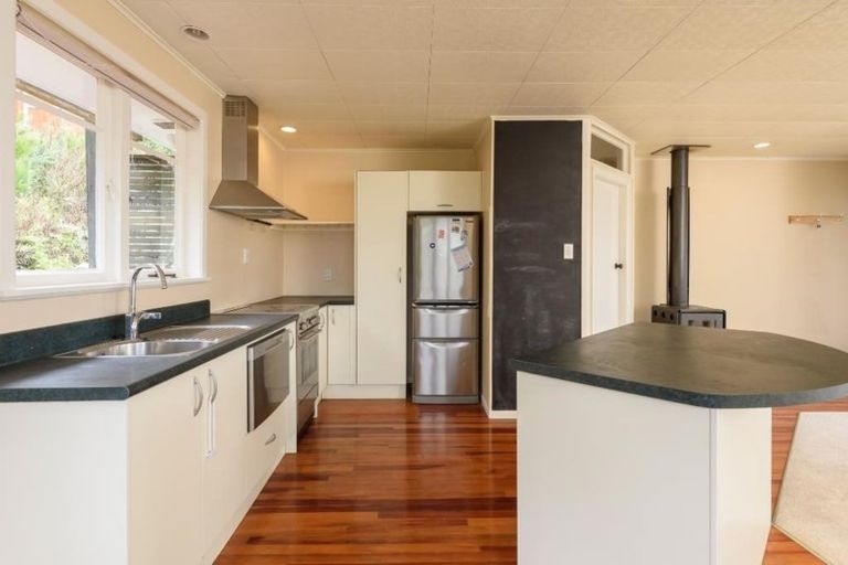 Photo of property in 29 Bedford Street, Northland, Wellington, 6012