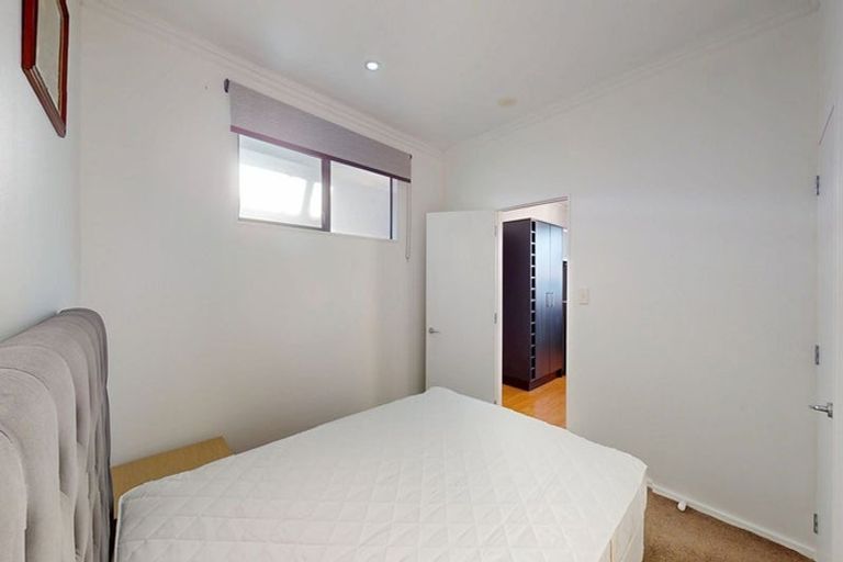 Photo of property in Atrium Towers, 9a/154 The Terrace, Wellington Central, Wellington, 6011