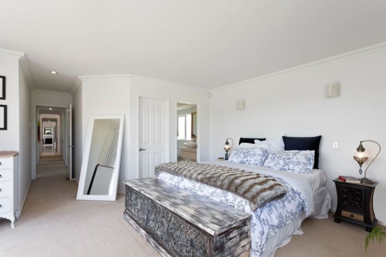 Photo of property in 135a Hutchinson Road, Helensville, 0875