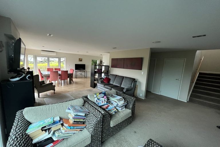 Photo of property in 132 Kittiwake Drive, Schnapper Rock, Auckland, 0632