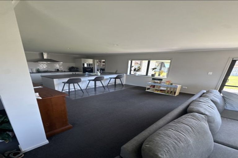 Photo of property in 28 Chalgrove Road, Huntington, Hamilton, 3210