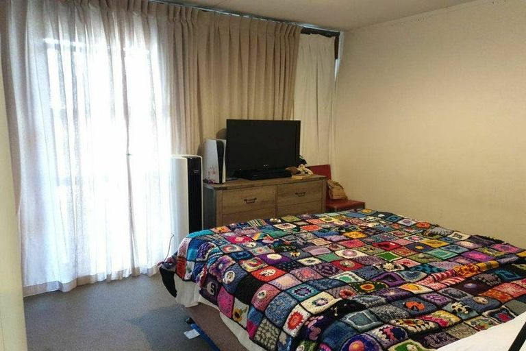 Photo of property in 329 East Coast Road, Mairangi Bay, Auckland, 0630