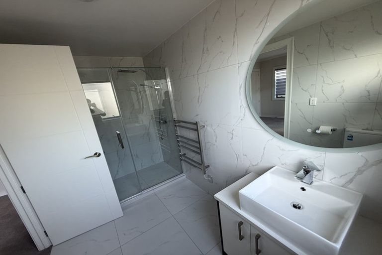 Photo of property in 2 Hing Street, Flat Bush, Auckland, 2019