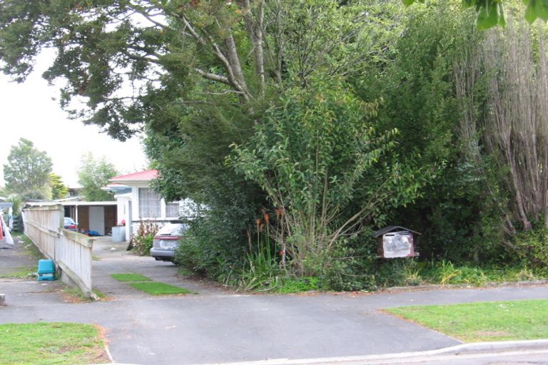 Photo of property in 9a Tralee Place, Hillcrest, Hamilton, 3216