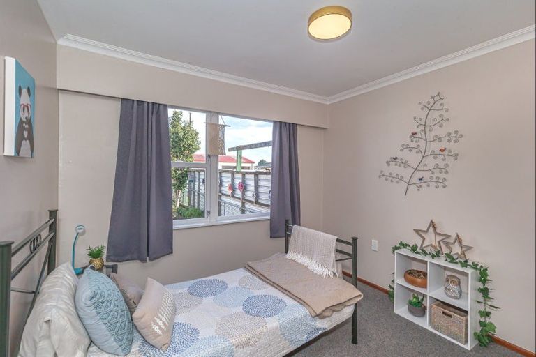 Photo of property in 43 Trafalgar Street, Levin, 5510
