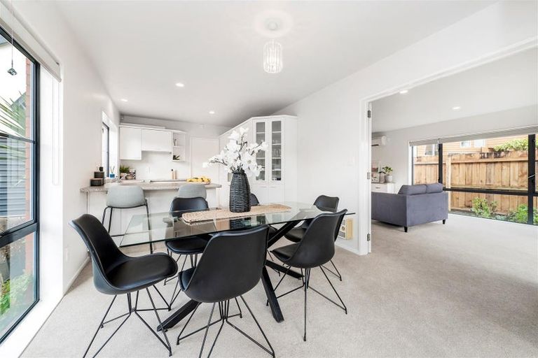 Photo of property in 24 Blighs Road, Strowan, Christchurch, 8052