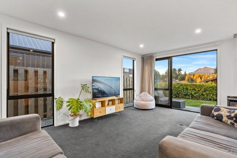 Photo of property in Northlake, 25 Cairnmuir Street, Wanaka, 9305