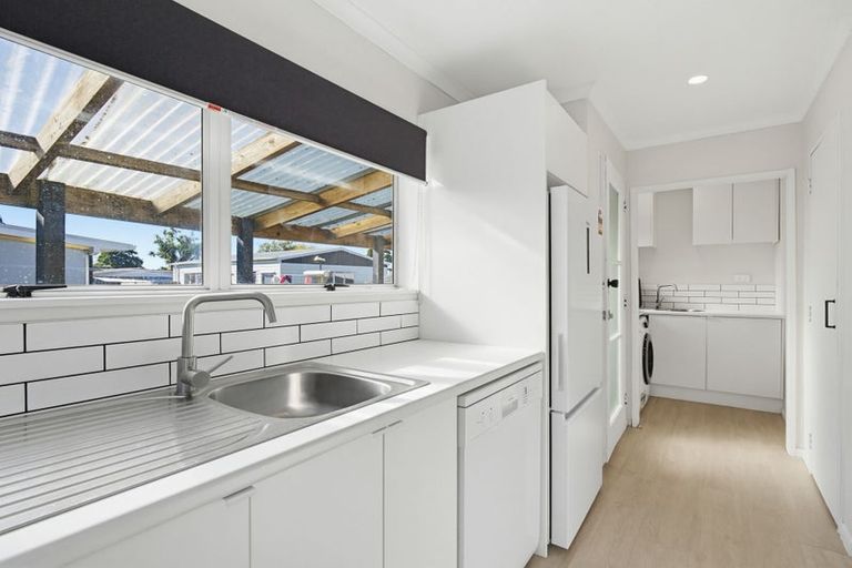 Photo of property in 8 Buller Place, Westbrook, Palmerston North, 4412