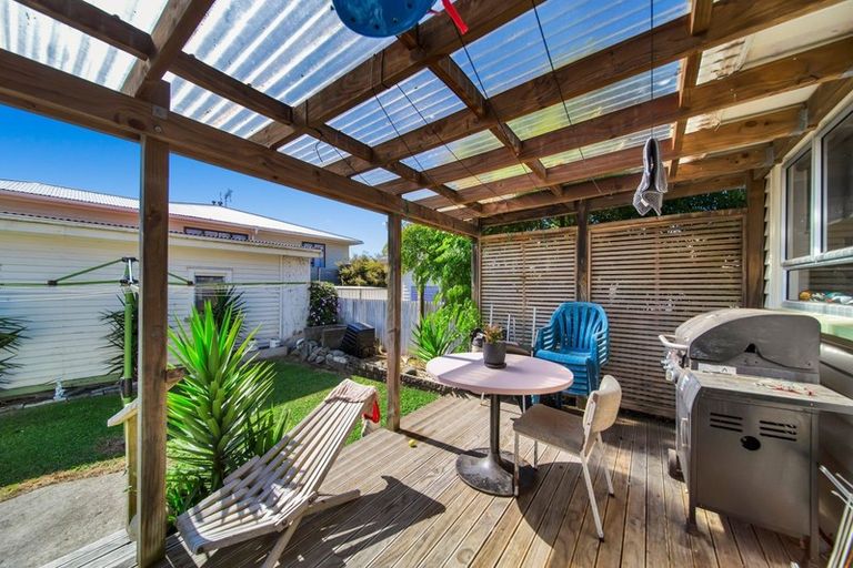 Photo of property in 4 Lydford Place, Spotswood, New Plymouth, 4310