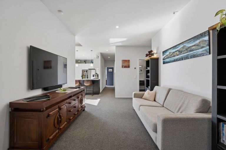 Photo of property in 60 Cunninghams Drive, Jacks Point, Queenstown, 9371