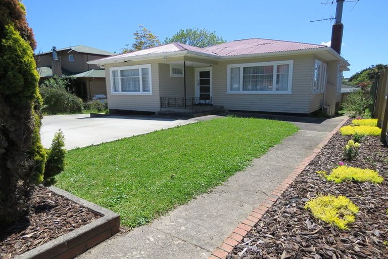 Photo of property in 11 Fenton Street, Papatoetoe, Auckland, 2025