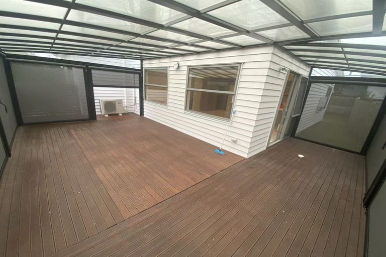 Photo of property in 27 Matipo Road, Te Atatu Peninsula, Auckland, 0610