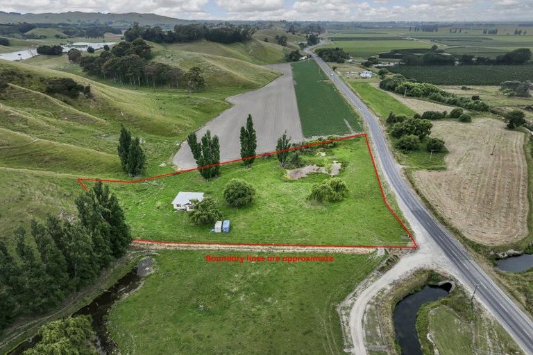 Photo of property in 1568 State Highway 50, Fernhill, Napier, 4183