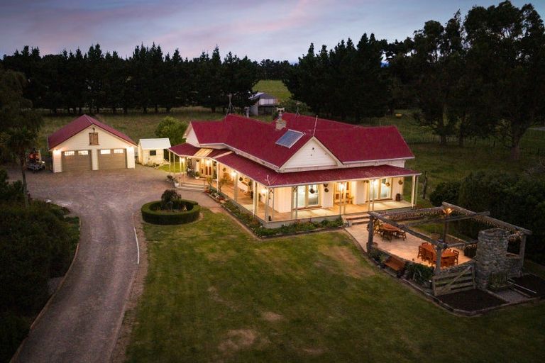 Photo of property in 808 Kimbolton Road, Feilding, 4777