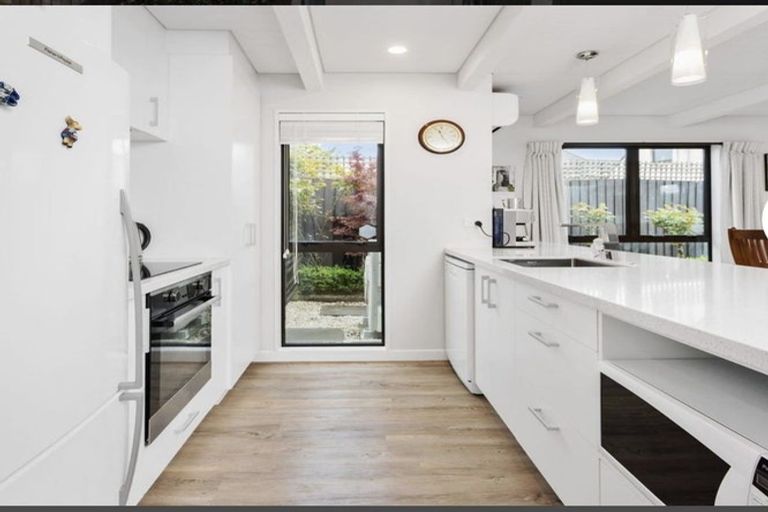 Photo of property in 4/11 Bristol Street, St Albans, Christchurch, 8014