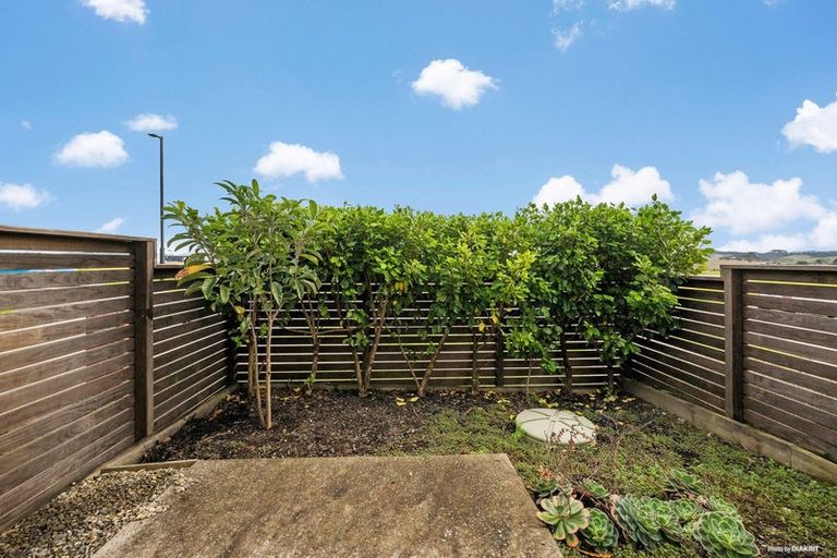 Photo of property in 30 Sorrel Crescent, Bucklands Beach, Auckland, 2012